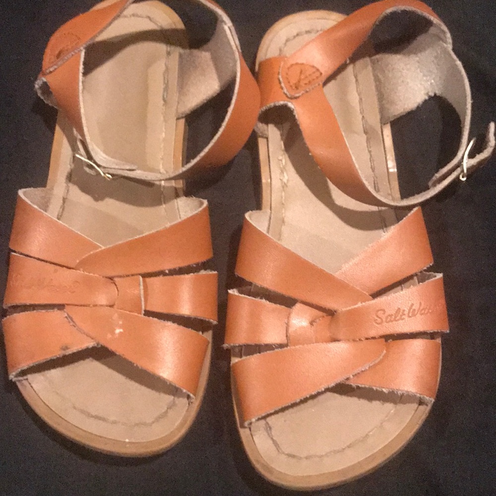 Saltwater sandals size 1Y